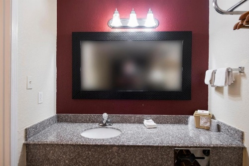 Red Roof Inn Mobile - Midtown image 11