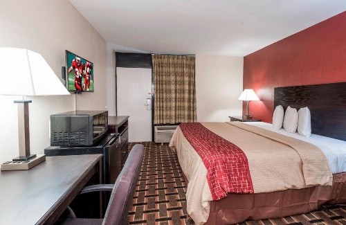 Red Roof Inn Mobile - Midtown image 9